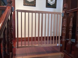 Barrera seguridad MUNCHKIN madera extensible