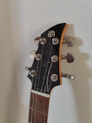Ampeg AMG1 Guitarra Eléctrica