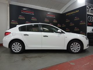IMPECABLE Chevrolet Cruze 1.6I 2012