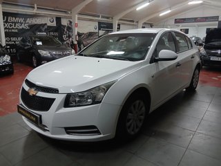IMPECABLE Chevrolet Cruze 1.6I 2012