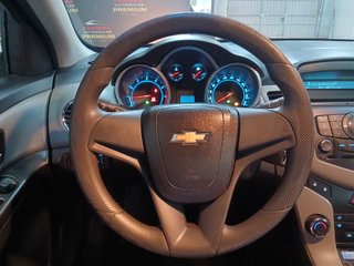 IMPECABLE Chevrolet Cruze 1.6I 2012