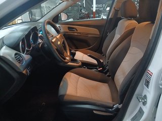 IMPECABLE Chevrolet Cruze 1.6I 2012