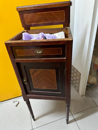 Mesita auxiliar vintage de madera