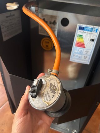 Estufa de gas negra