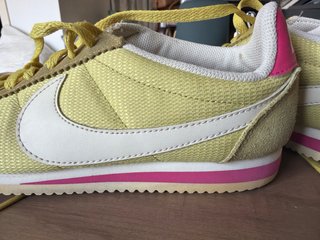Zapatillas Nike Cortez Amarillas y Rosas