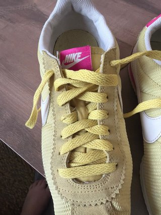 Zapatillas Nike Cortez Amarillas y Rosas