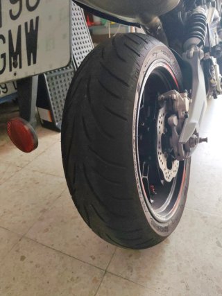 Aprilia Dorsoduro 750 2009