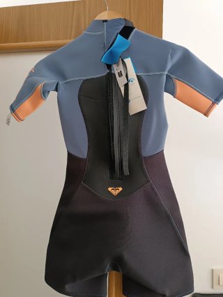 Traje corto surf Roxy niña