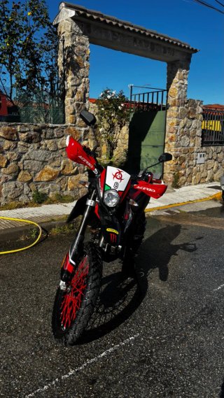 Aprilia Supermotard 125cc