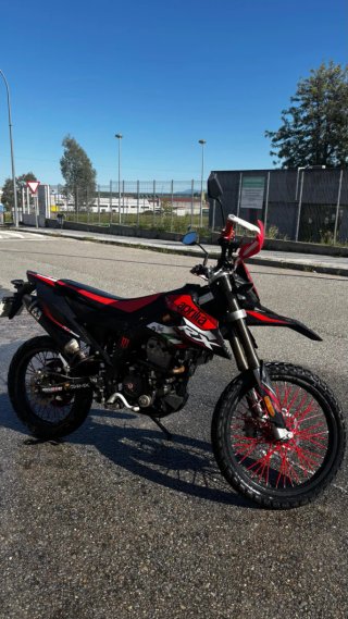 Aprilia Supermotard 125cc