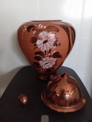 Jarrón de cerámica decorado