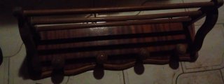 Perchero de madera antiguo
