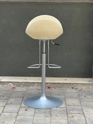 Taburete alto moderno blanco y acero