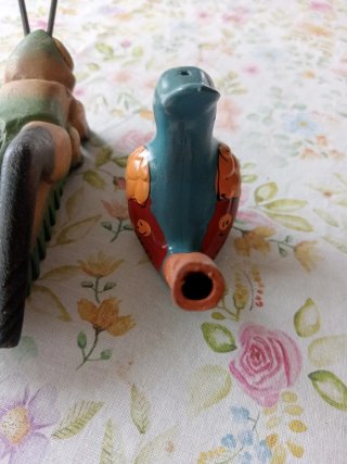 Strumenti musicali artigianali in legno e argilla