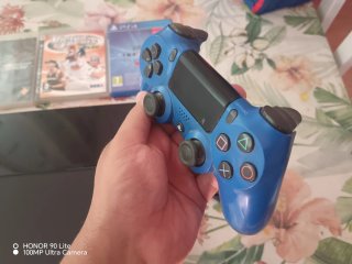 Consola PS4 Negra + Mando Azul