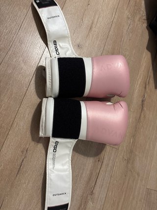 Guantes de boxeo Outshock rosa talla 2