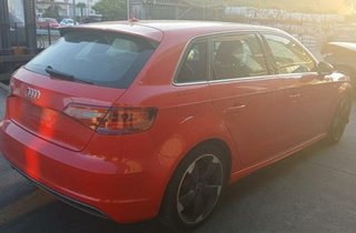 8v1857035b guantera salpicadero audi a3 2.0 121422