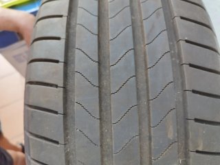 Rueda Bridgestone Turanza 215/55R17 98W