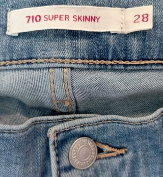 Levis premium 710 super skinny jeans W28 / womens