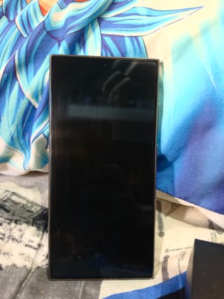Samsung S24 Ultra 256GB + 5 Carcasas