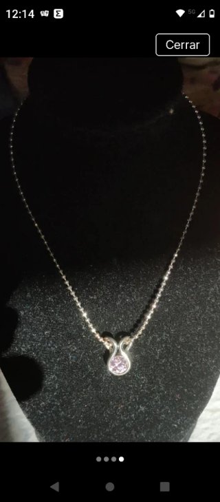 Colgante precioso con piedras rosas