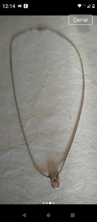 Colgante precioso con piedras rosas