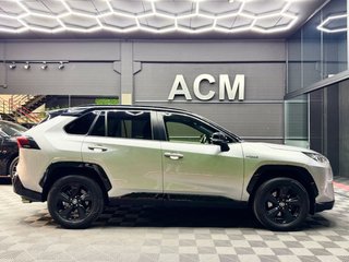 Toyota Rav4 2.5l 220H Black Edition 4WD