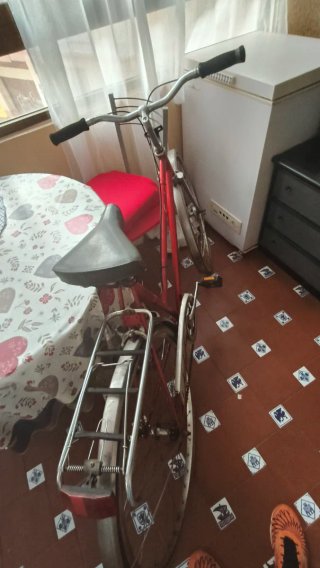 Bicicleta Vintage Roja.