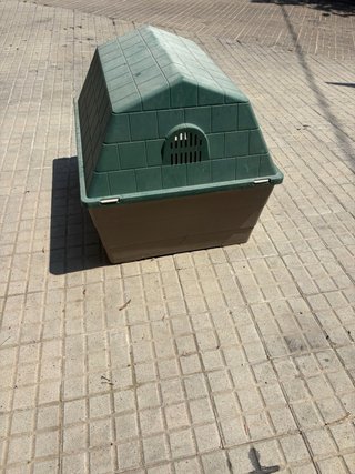 Caseta para perro de plástico