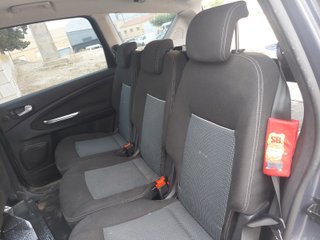 Ford S-MAX 2012