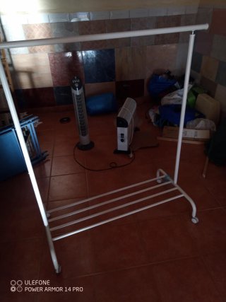Perchero Ropa Blanco con Estantes