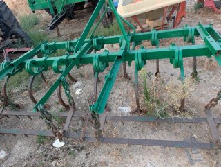 Cultivador 13 brazos