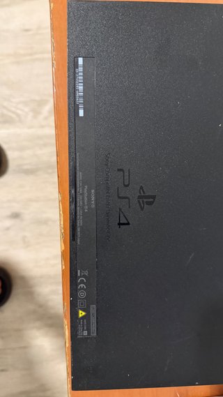 PS4 Fat 500GB + 5 Juegos + 2 Mandos
