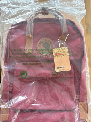 Mochila Kanken 16L Burdeos. NO ES ORIGINAL.