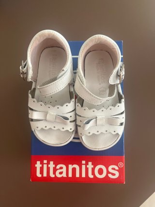 Sandalias niña Titanitos blancas