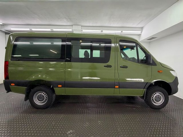 Mercedes Sprinter 3.0 CDI 140 KW 319 TOURER MWB 190 cv (COMBI)