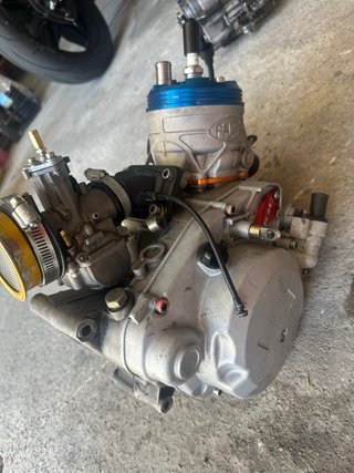 Motor AM6