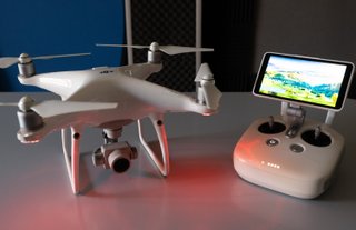 DJI Phantom 4 Pro Plus 4K con pantalla integrada