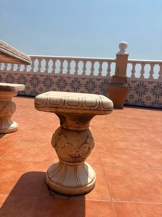 Conjunto Mesa y Bancos Piedra Jardín