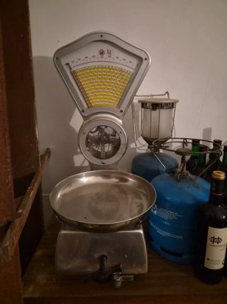 Báscula antigua de cocina