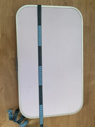 Mesa plegable bajita pequeña plateada