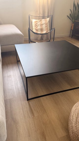 Mesa de centro negra metal diseño