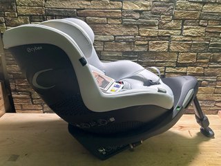 Cybex Sirona PU1 Gi i-Size 360º + Pata Silla Coche