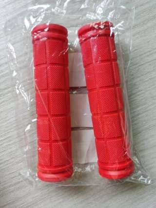Puños rojos para patinete o bici