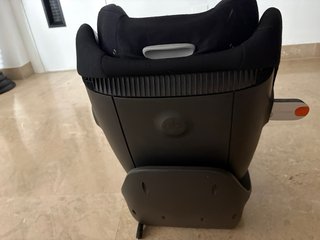 Silla de coche para bebé negra