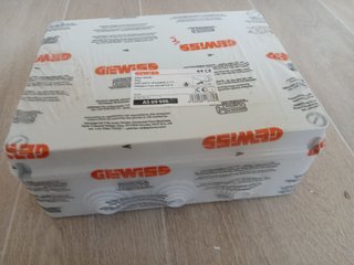 4 cajas de derivación y 1 caja de conexión