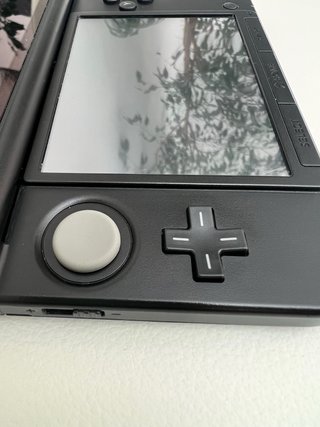 Nintendo 3DS XL Plata/Negra Completa en Caja.