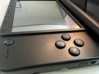 Nintendo 3DS XL Plata/Negra Completa en Caja.