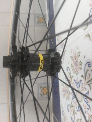 Ruedas Mavic Gravel preparadas para rodar