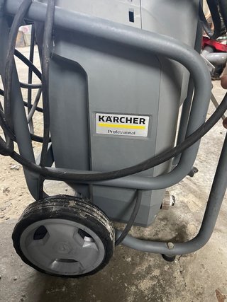 Hidrolimpiadora KARCHER Profesional.